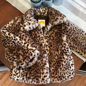Kids size 6 faux fur jacket.  Super soft / worn once
